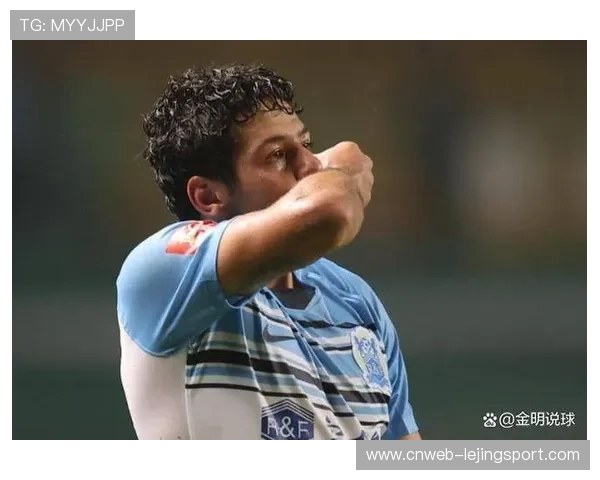 小蜜蜂换血!5770万欧卖维萨11场1球,3300万欧签伊尔戈28场17球的转会策略评估 小蜜蜂换血!5770万欧卖维萨11场1球,3300万欧签伊尔戈28场17球的转会策略评估